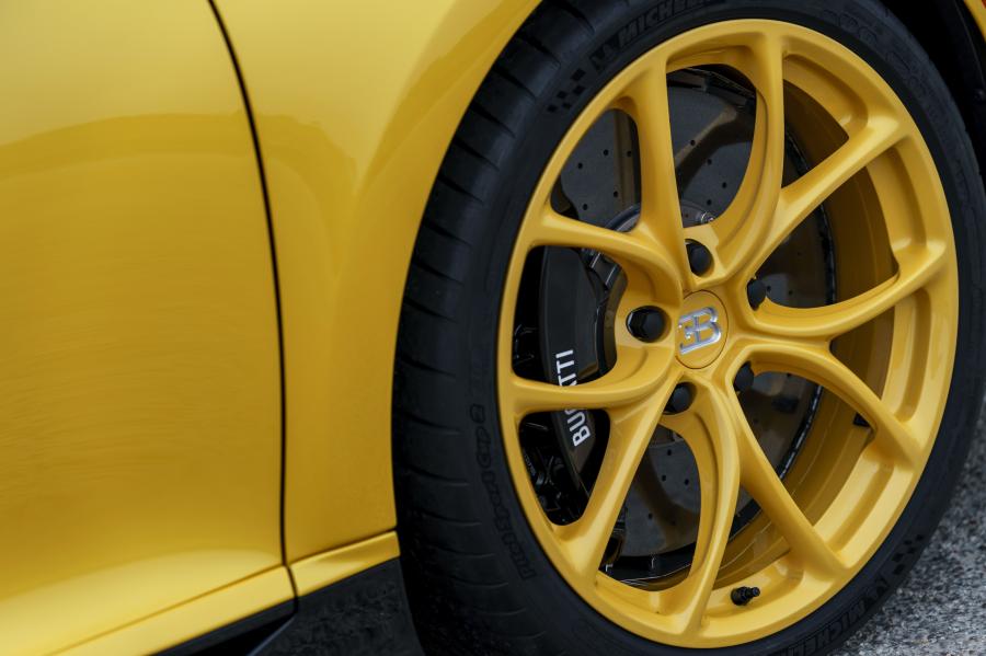 Колеса Bugatti Chiron Bumblebee Edition 2017 года  (NA) (фото 8 из 11)